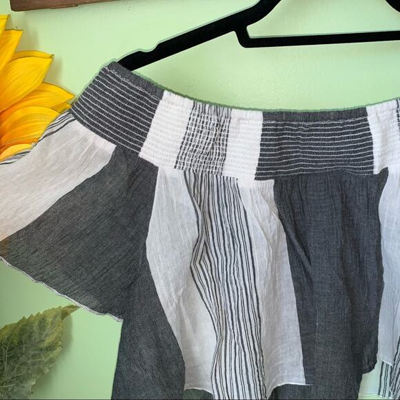 NWT Elan Blue & White Cropped Smocked Striped Off-Shoulder Top Size: Medium - Picture 11 of 15